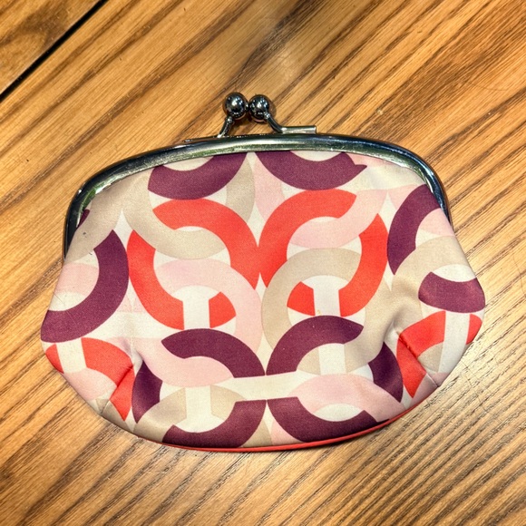 Coach Vintage Ashley Kisslock - Picture 2 of 7